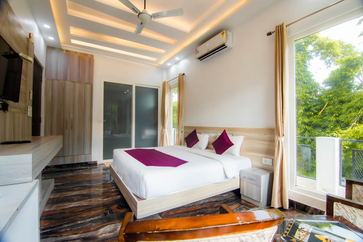 Wildlife Stays by Corbett Treff